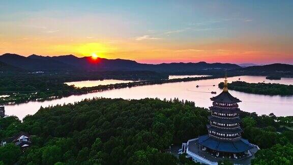 杭州日落时分美丽的西湖自然风光