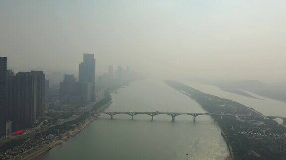 长沙市中心著名的滨江交通海湾大桥晴天航拍全景4k中国