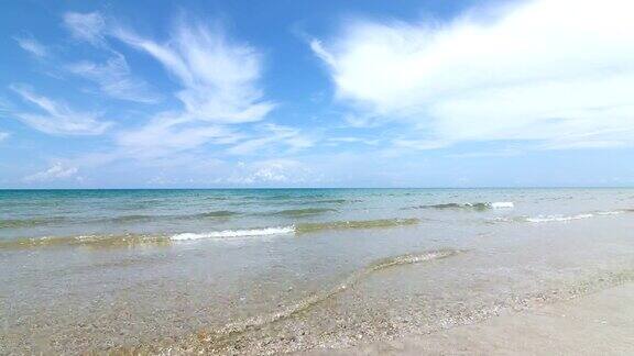 清新阳光明媚的热带海景海滩