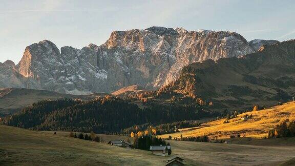 美丽的风景来自阿尔卑斯山脉的白云岩意大利南蒂罗尔集团