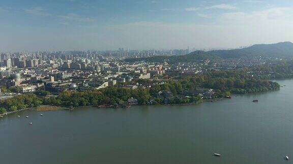 晴日飞行飞越杭州市著名湖泊交通海岸线航拍4k中国全景图