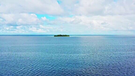 无人机拍摄的海洋热带岛屿风景