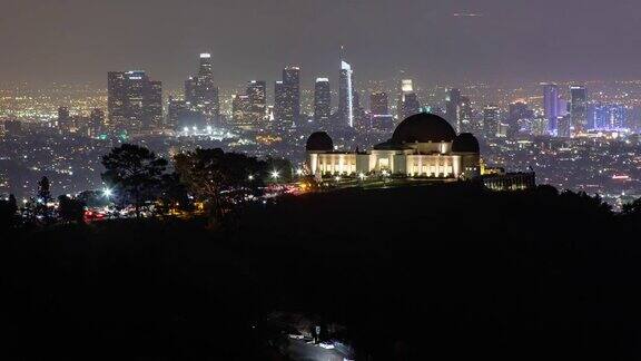 格里菲斯天文台和洛杉矶市中心的夜晚