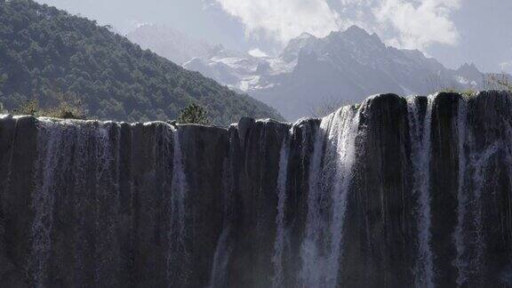 中国蓝月亮谷国家公园的4K瀑布