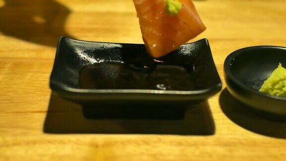 4K:近距离用筷子挑寿司