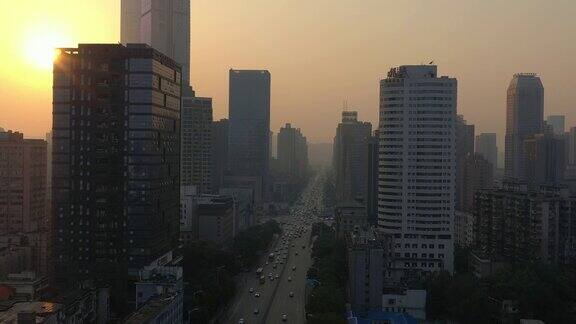 日落时分长沙市中心交通街道航拍4k中国全景图