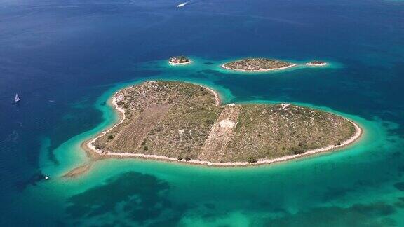 克罗地亚亚得里亚海神奇的心形Galesnjak岛