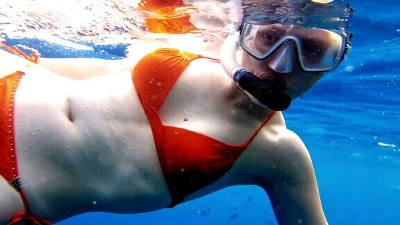 妇女潜水潜水面罩