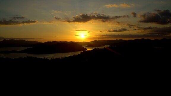 海上美丽的日落Coron菲律宾巴拉望省