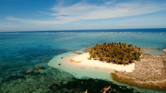 鸟瞰图美丽的海滩热带岛屿吉亚姆岛菲律宾Siargao