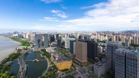 杭州河边的现代化办公大楼间隔拍摄