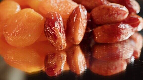 杏干和大枣特写干果素食健康饮食中东文化阿拉伯菜