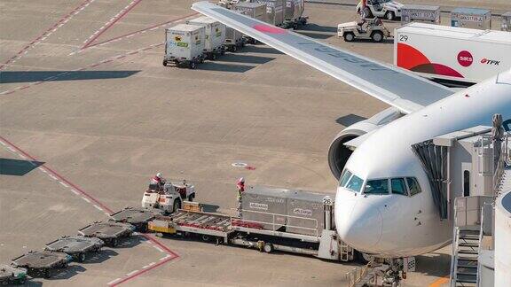 延时:货物装载到飞机的航空货运后勤背景
