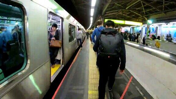 4KHyperLapse:香港人在香港地铁高峰期乘火车回家城市生活的例行概念