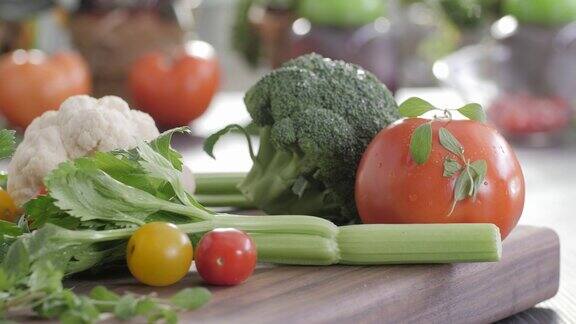 切蔬菜健康食品五彩缤纷的美食