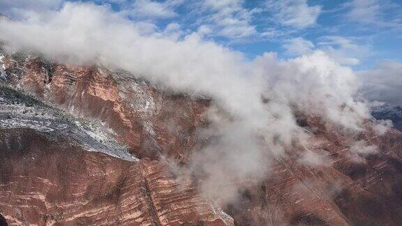 航拍的美丽丹霞地貌景观在西藏中国