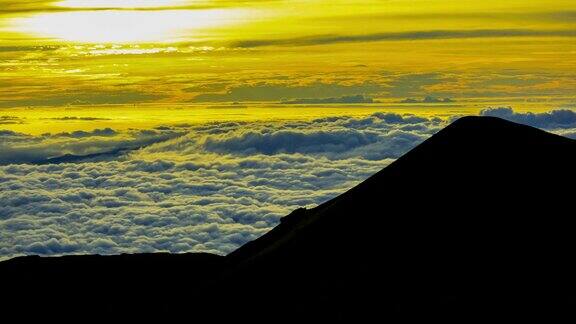 莫纳克亚山的日落:夏威夷大岛