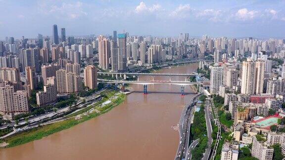 重庆巨大的中国城市景观长江穿过它史诗级鸟瞰图