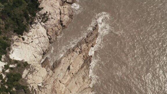 浙江台州海边的漩涡和岩石