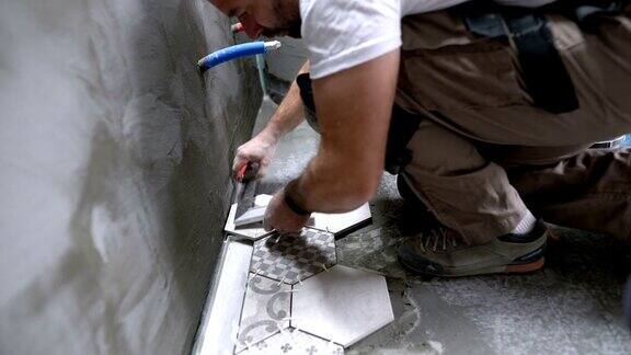 瓷砖专业测量和准备安装瓷砖