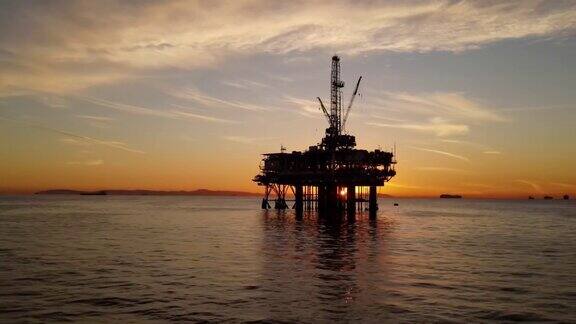 海上石油平台的航拍