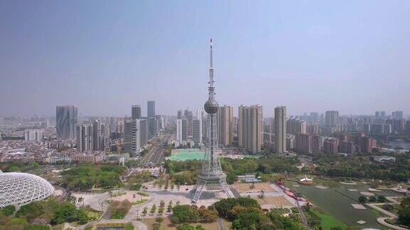 中国广东省佛山市市区的无人机航拍画面