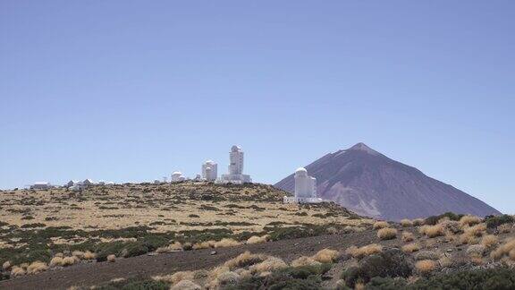 用来研究宇宙、太阳系和天文学的望远镜位于西班牙特内里费岛的泰德天文台