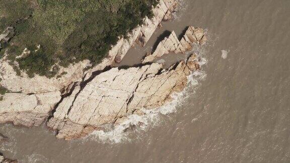 浙江台州海边的漩涡和岩石