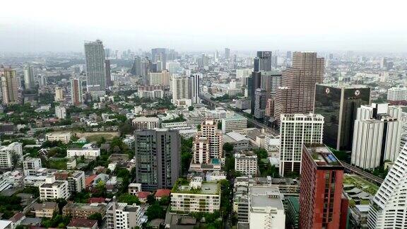 曼谷市区现代办公大楼鸟瞰图