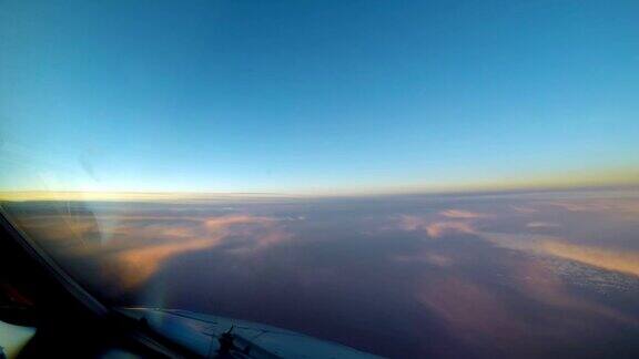飞机座舱视图时间推移日落云