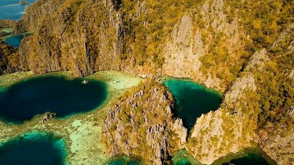 鸟瞰图双礁湖海海滩热带岛屿Busuanga菲律宾巴拉望省