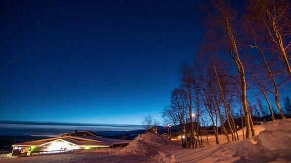 4K延时:瑞典阿比斯科国家公园清晨的日出
