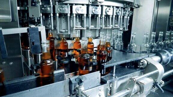 威士忌苏格兰威士忌波旁威士忌生产酒厂瓶装酒过程自动化机器