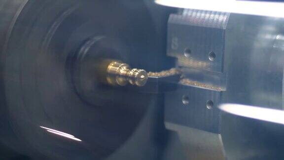 自动数控车床切割机切割旋转金属工件-闭合