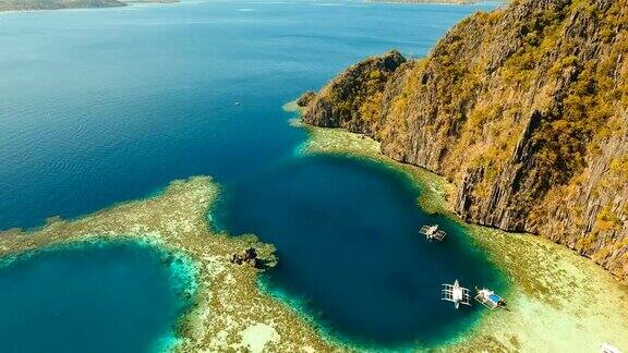 鸟瞰图双礁湖海海滩热带岛屿Busuanga菲律宾巴拉望省