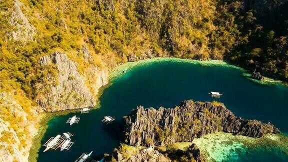 鸟瞰图双礁湖海海滩热带岛屿Busuanga菲律宾巴拉望省