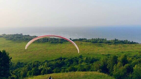滑翔伞飞行开始滑翔伞动作极限运动概念