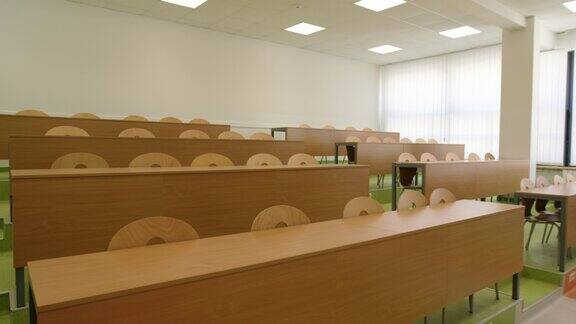 学校里现代化的空教室