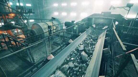 铜矿的运输是在工厂进行的矿石加工厂的采矿工业输送机