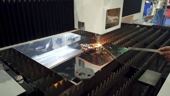 数控激光切割机用火花光切割金属板材高科技钣金工艺