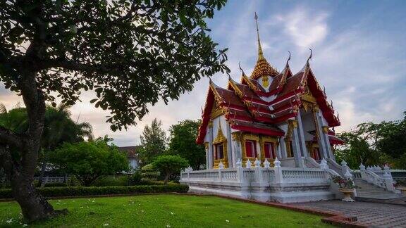 泰国曼谷著名的翡翠佛寺4k日落场景时光流逝