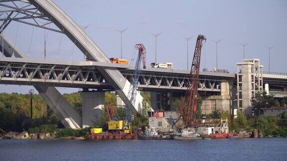 在基辅建造一座Podolsky大桥