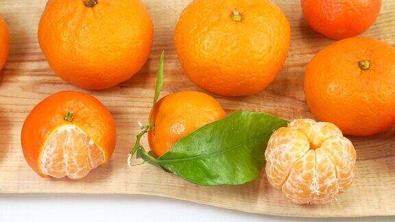 多汁的橘子