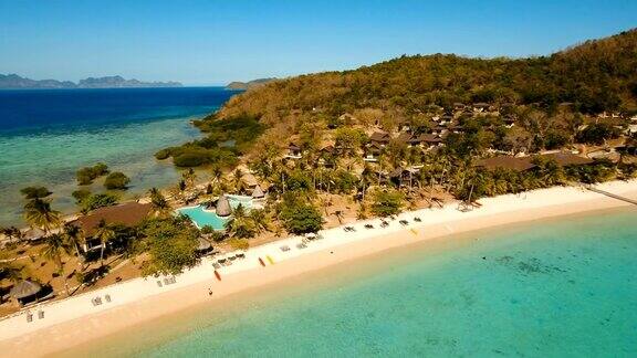 鸟瞰图美丽的海滩上的热带岛屿Coron菲律宾巴拉望省