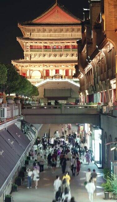 中国西安鼓楼的夜景