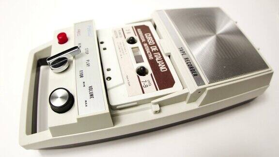 复古盒式磁带和磁带播放机