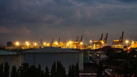 工业港口炼油工业装置用起重机作业的石油化工延时录像