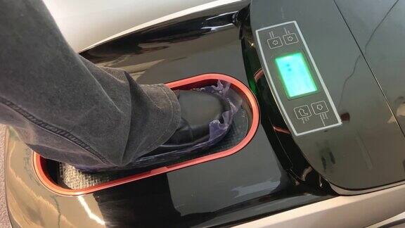 全自动鞋套贴膜机全自动鞋套贴膜机全自动鞋套贴膜机在操作中无菌卫生