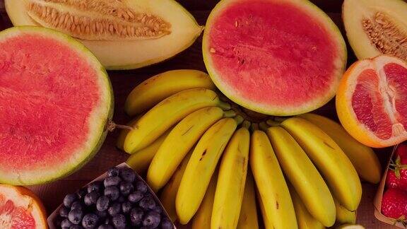 新鲜水果各种各样的水果西瓜香蕉从上面的观点