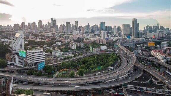 高速公路高峰时段交通的4K延时泰国曼谷